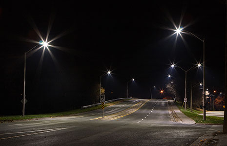201-90377ge-led-roadway-lighting-town-of-grimsby-465x300.jpg